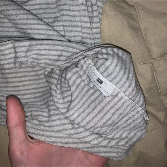 Hollister Striped Short Sleeve Crop Top - Picture 3 of 4